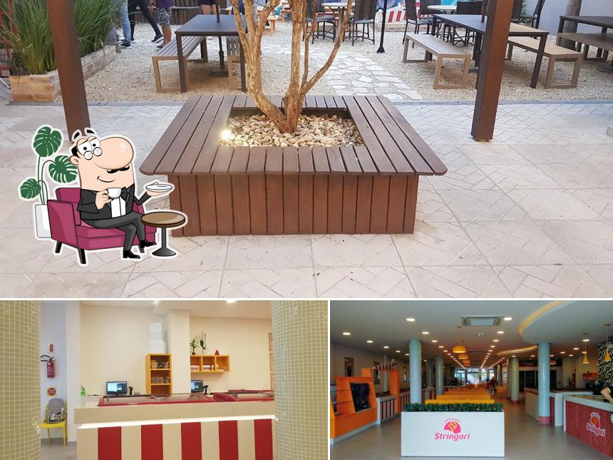 O interior do Sorvetes Stringari Beira Rio