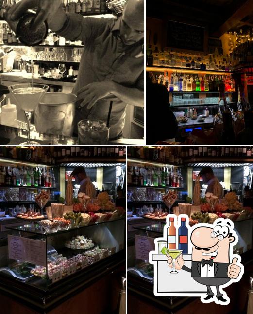 Guarda la foto di Caffè Accademia