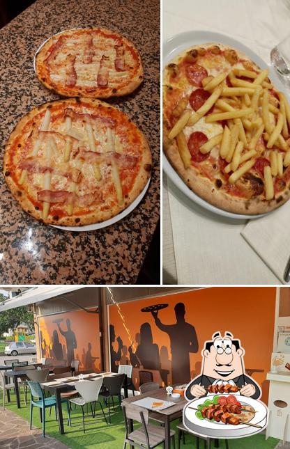 La foto di cibo e esterno da Pizzeria a Gusto tuo