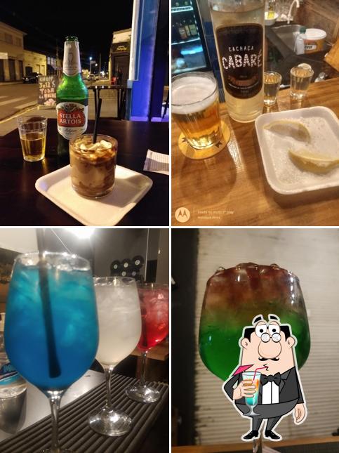 Peça uma bebida do menu