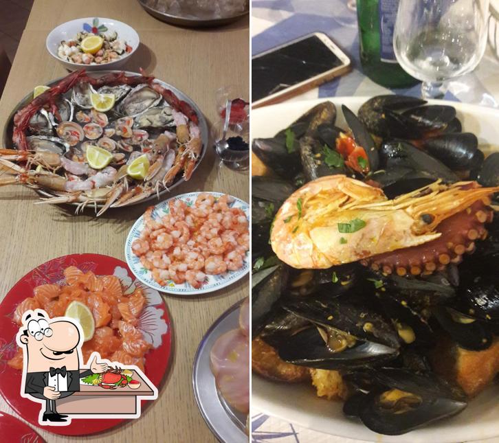 Scegli tra i molti piatti di mare offerti a Maxi bar