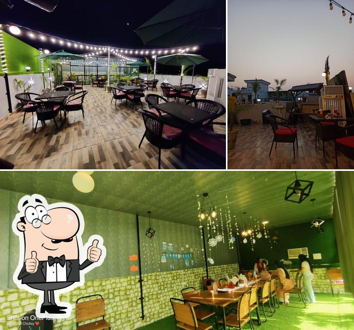 Da Galaxy Rooftop Restaurant & Cafe