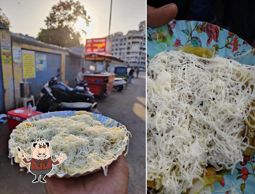 Meals at Khalid Bhai Evening Aalupuri