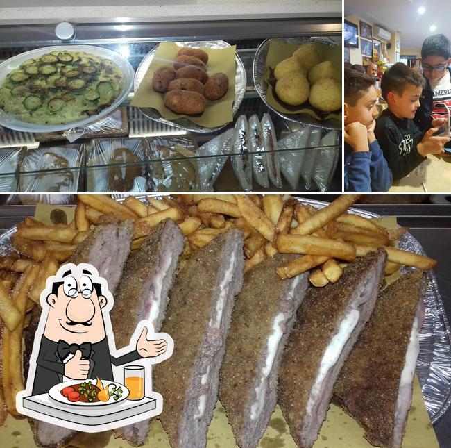 Tra le diverse cose da Bar L'Ottocento D’Anna Fabio si possono trovare la cibo e esterno