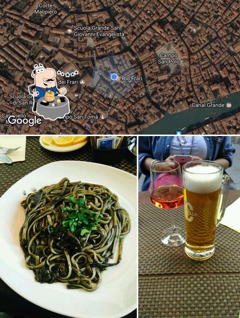 Rio Frari si caratterizza per la cibo e esterno