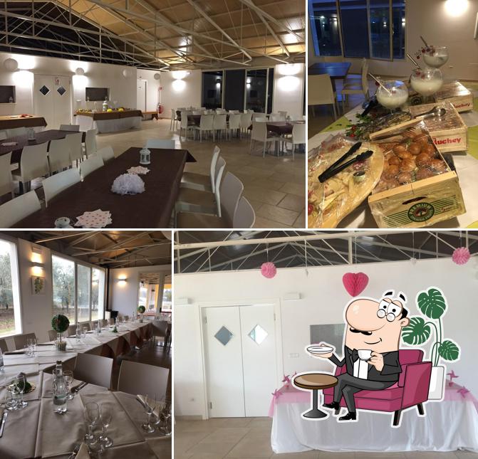 Siediti a un tavolo di Tenuta De Lucci