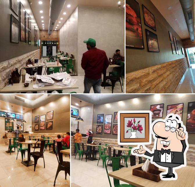 La Pino'z Pizza Sector-14 Panchkula