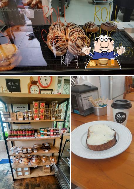 Platos en Beth Bakery