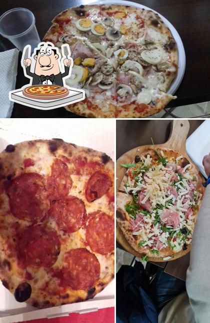 Prenditi una pizza a Il Gatto e La Volpe Di Sindoni Letizia & C. Snc