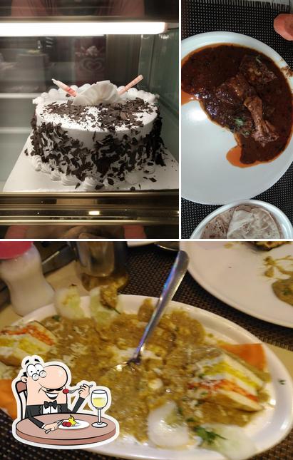 Food at Hotel Delhi Darbar