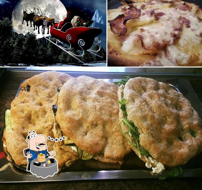 La immagine di cibo e esterno da Pizza Pazza