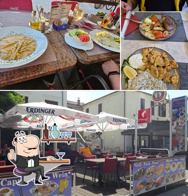 Gli interni di Riva Bistro & Caffe Bar