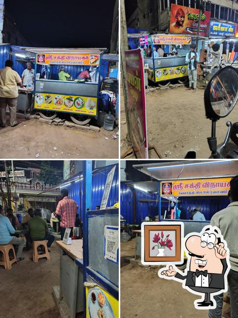 The interior of SAKTHIVINAYAGAR CHAPPATHI STALL