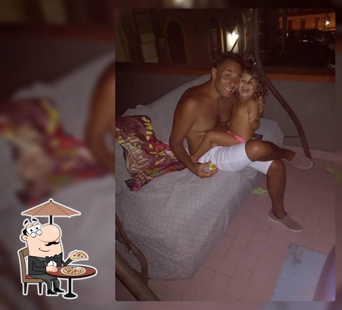 Goditi la vista dall'area esterna di Bar Veneto