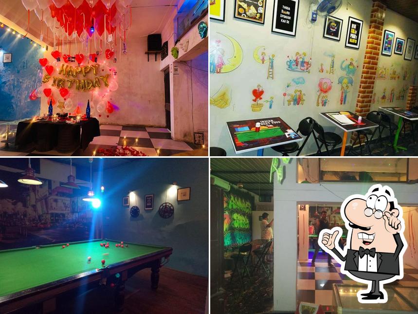 The interior of STREET 7 CAFE