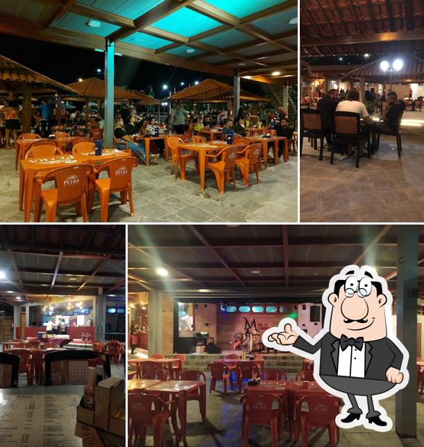 O interior do Mini Mundo Comedoria & Boteco