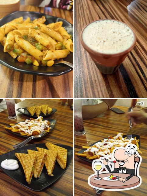 Food at Chai sutta bar