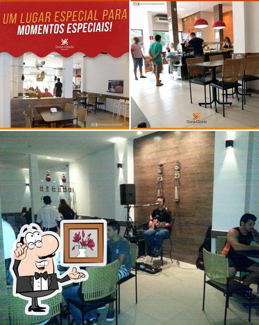 O interior do Dona Cleide Restaurante