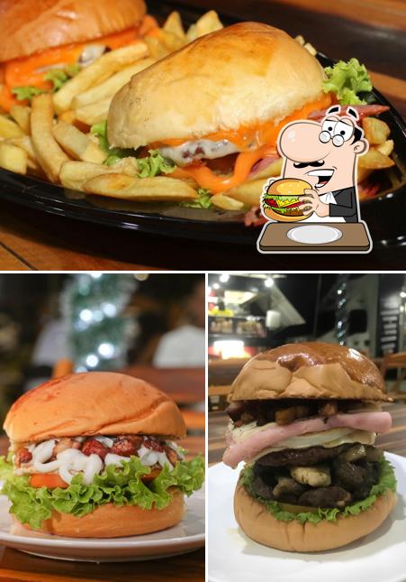 Experimente um hambúrguer no Hamburgão Lanches