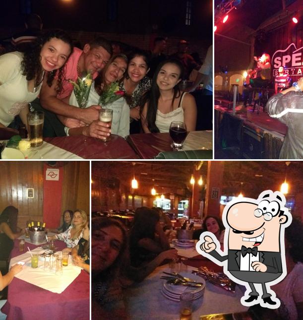 O interior do Spézia Pizzaria