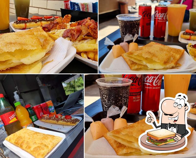 Sanduíches de queijo grelhado em Pastel do brow