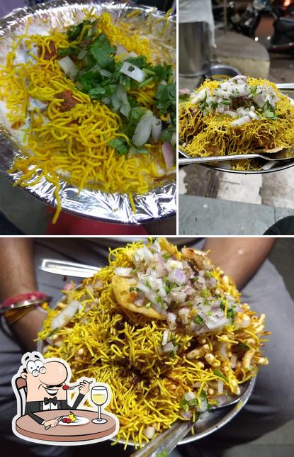 Food at Appaji Ki Bholeshankar Bhelpuri Centre