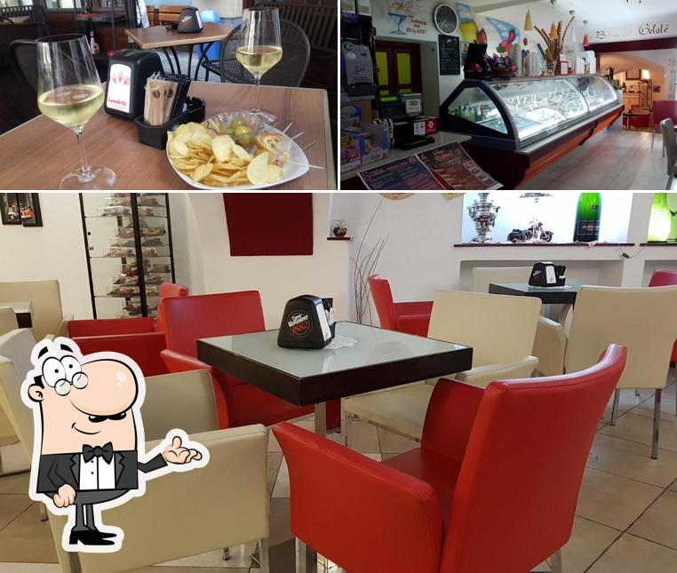 Siediti a un tavolo di La Botega Del Gelate