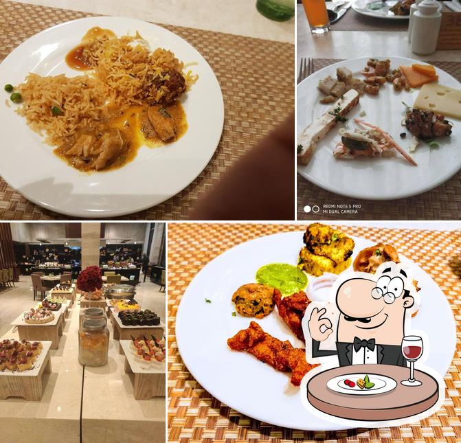 Meals at MoMo Cafe - Courtyard By Marriott