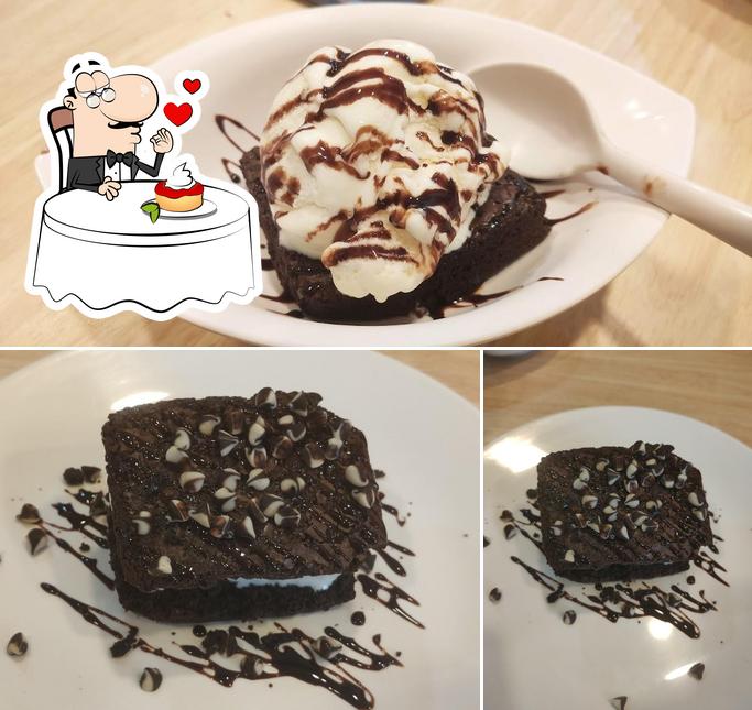 Brownie Heaven Tambaram offers a selection of desserts