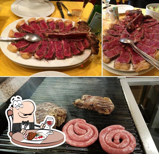 Ordina i un pasto a base di carne a La Carbonaia 90