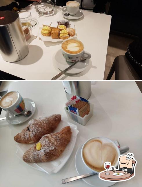 Platti al Pasticceria Moderna