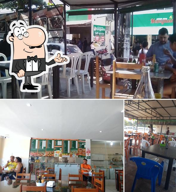 Veja imagens do interior do Churrascaria Mangueira