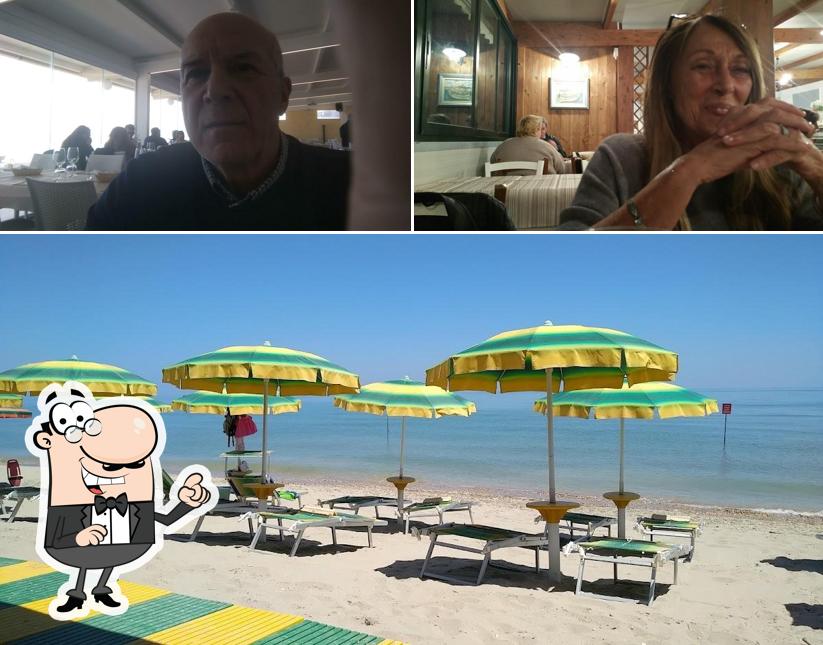 Siediti a un tavolo di Chalet Galliano