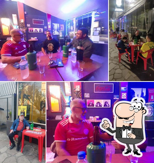 O interior do Dad's Burger Moinhos