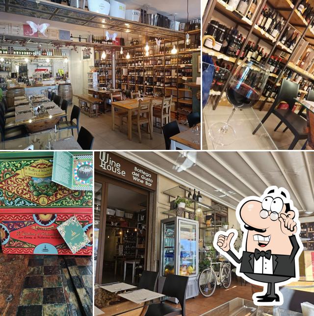 Siediti a un tavolo di Winehouse