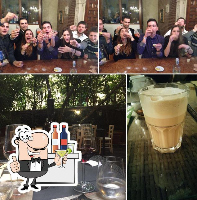 La foto della bancone da bar e bevanda di Palace