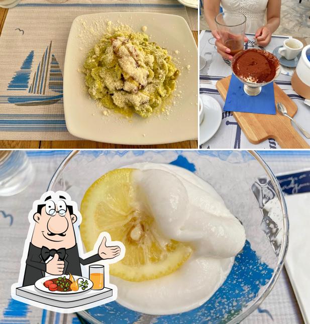 Platti al Caffè nel Chiasso