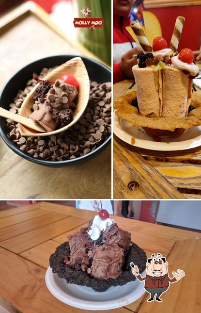 Brownies at Molly Moo Ice Cream Cafe, C Scheme