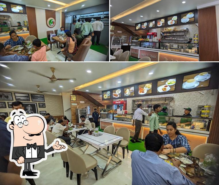 The interior of Sri Udupi Food Palace ಶ್ರೀ ಉಡುಪಿ ಫುಡ್ ಪ್ಯಾಲೇಸ್