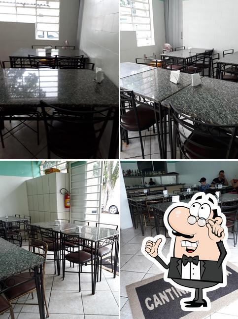 O interior do CANTINA DA MARIA