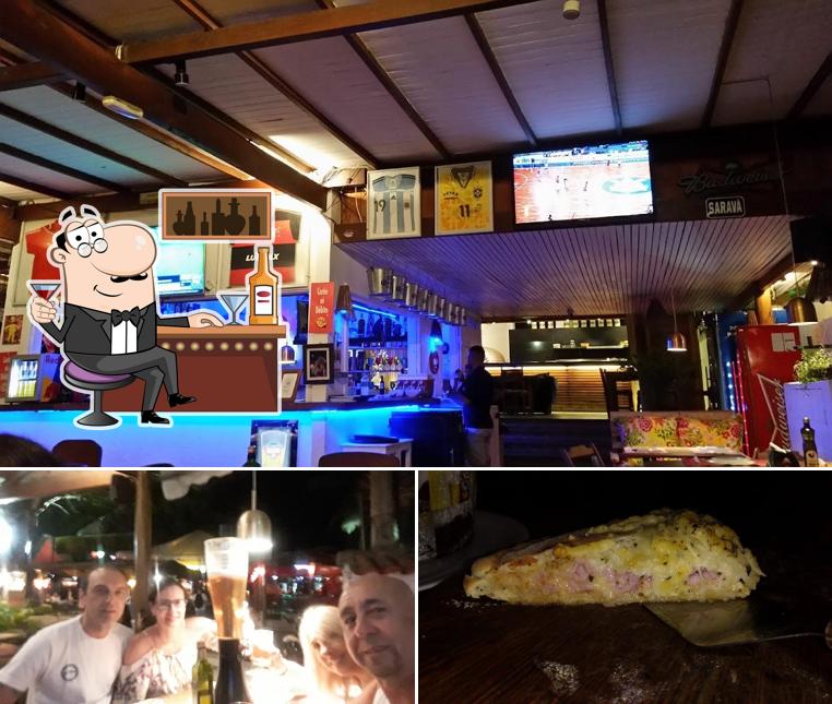 A balcão de bar e comida do restaurante