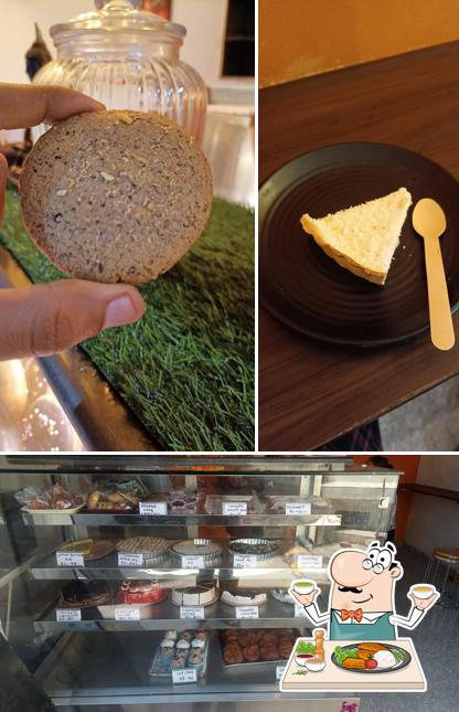 Meals at Heavenly cakes & pie