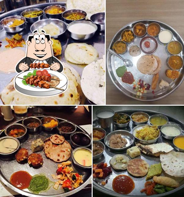 Sasumaa Gujarati Thali - Alkapuri