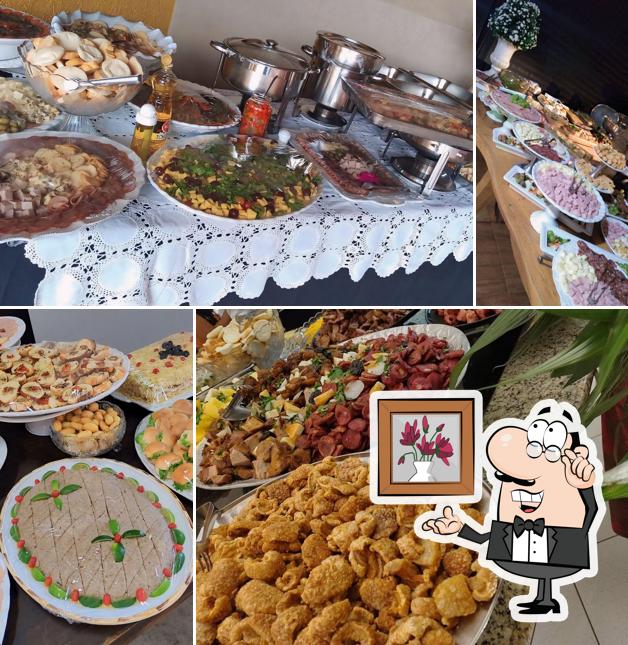 O interior do Jucélia Buffet e Comida Caseira