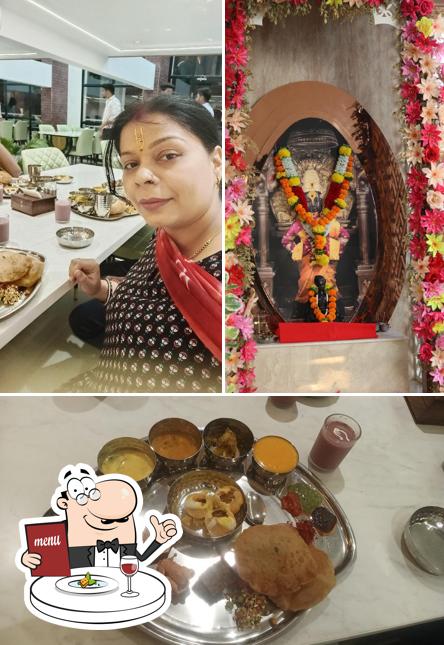 Food at Hotel Mauli Prasad