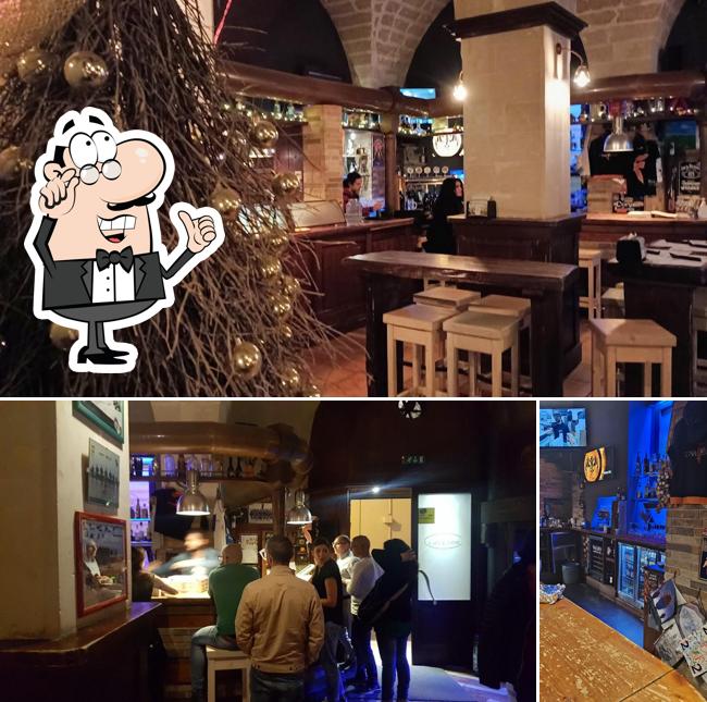 Gli interni di Zona Franca Pub