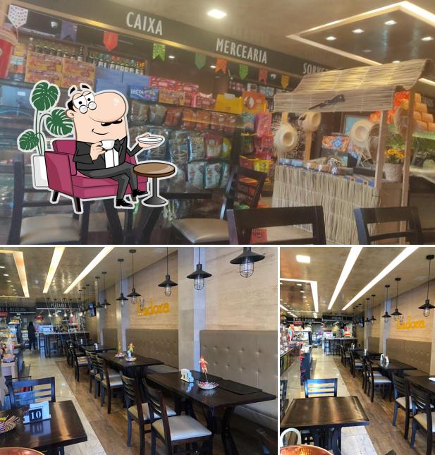 O interior do Panificadora Izadora