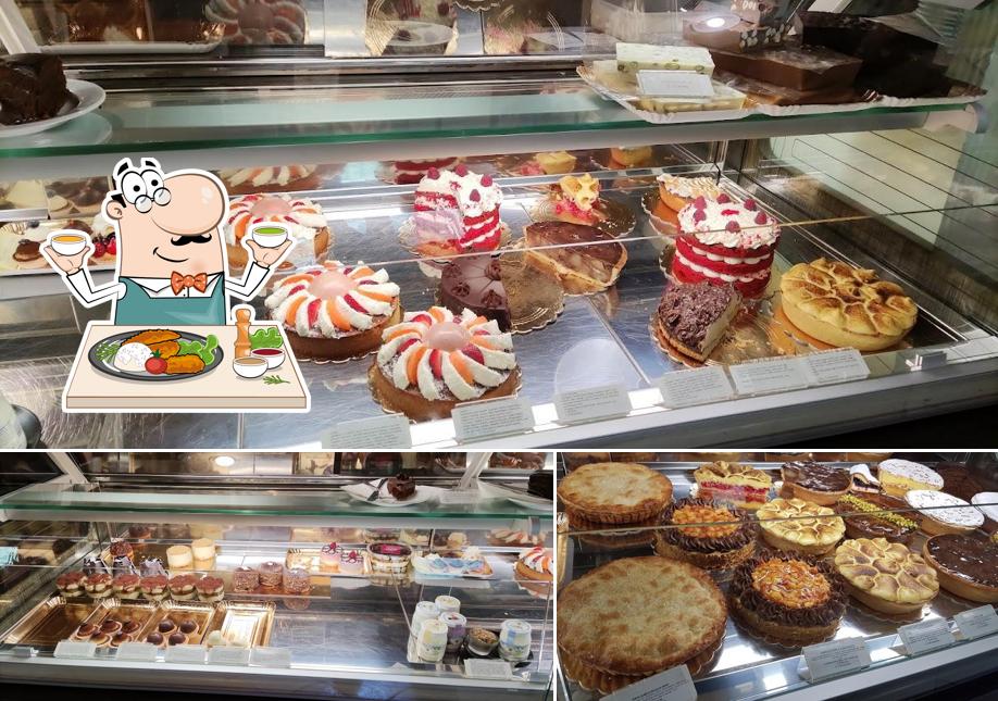 Cibo al Antico Forno Flamini S.a.s. Pasticceria