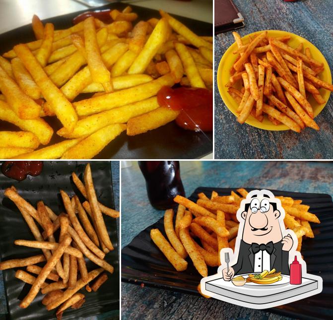 S Square Cafe ಎಸ್ ಸ್ಕ್ವೇರ್ ಕೆಫೆ