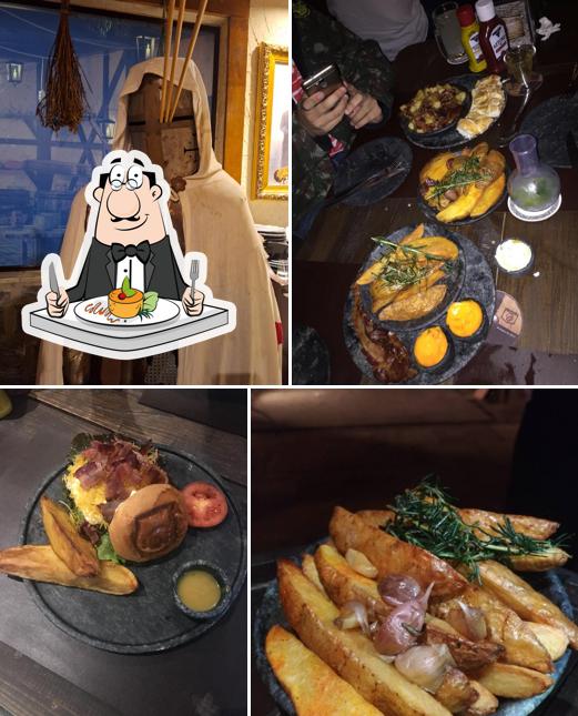 Comida em Taverna Medieval